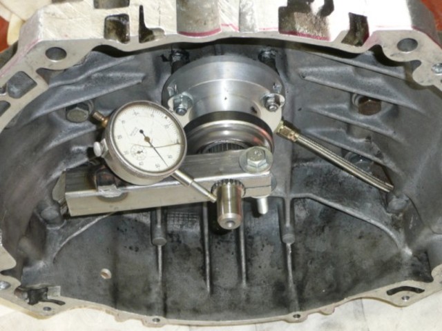 Dial gauge on input shaft